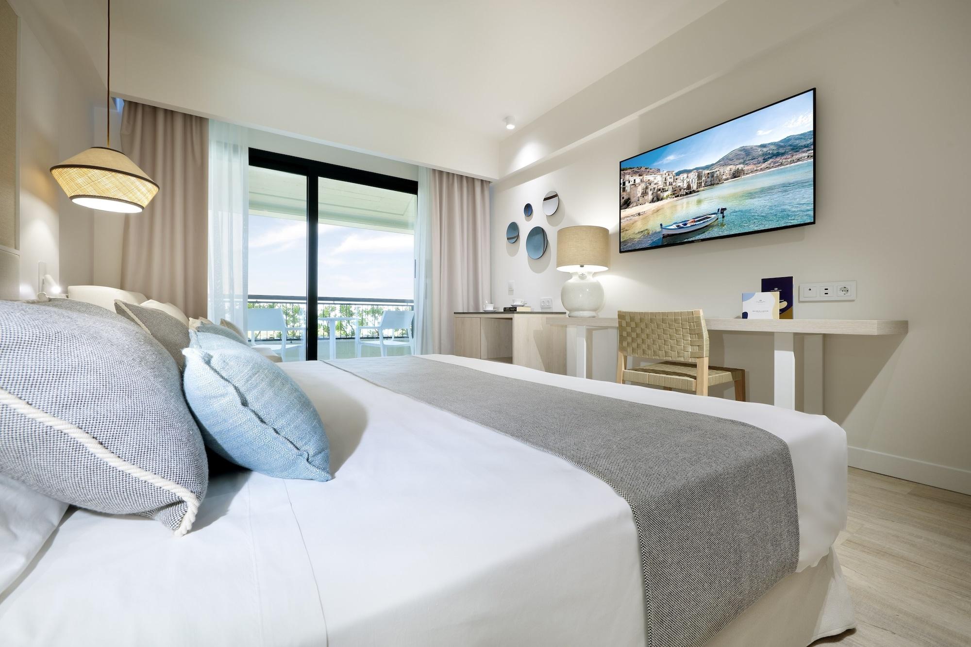 Hotel The Signature Level At Grand Palladium Sicilia &