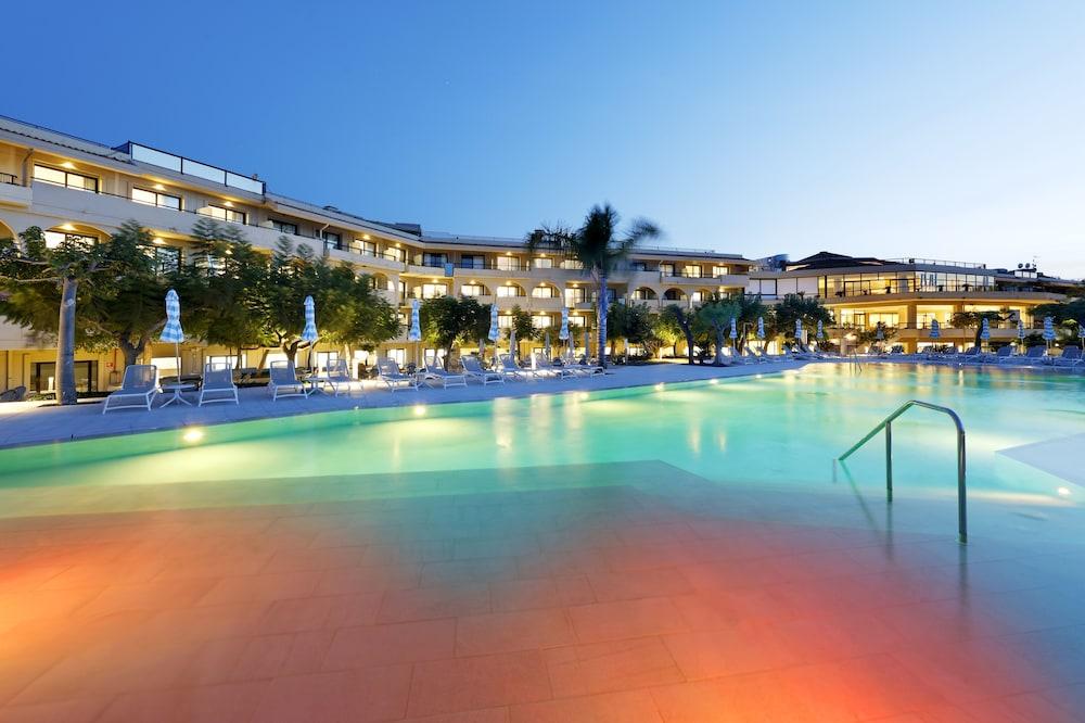 The Signature Level At Grand Palladium Sicilia &