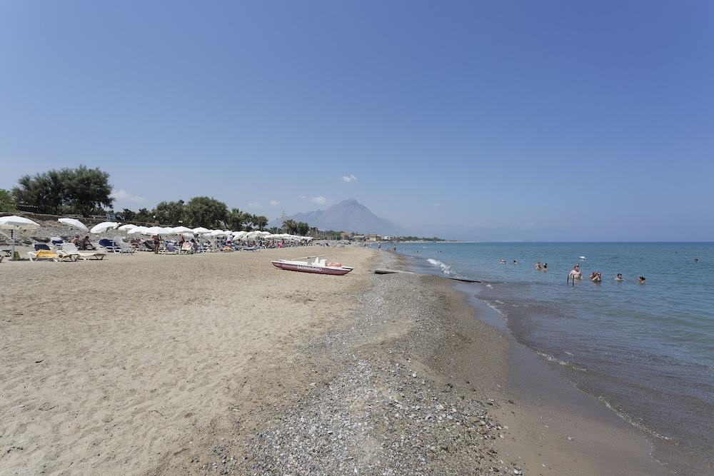 Hotel The Signature Level At Grand Palladium Sicilia &