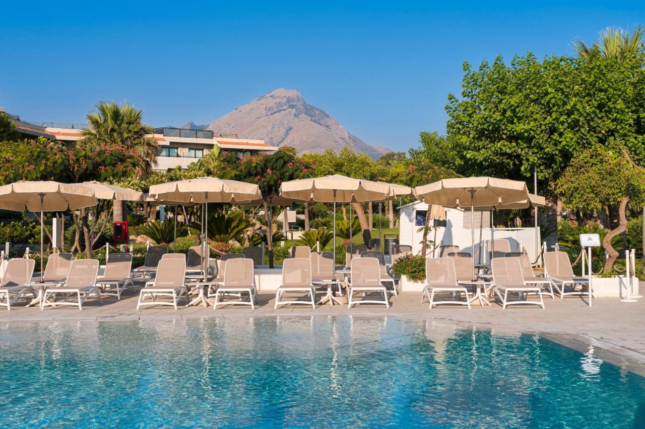 The Signature Level At Grand Palladium Sicilia &